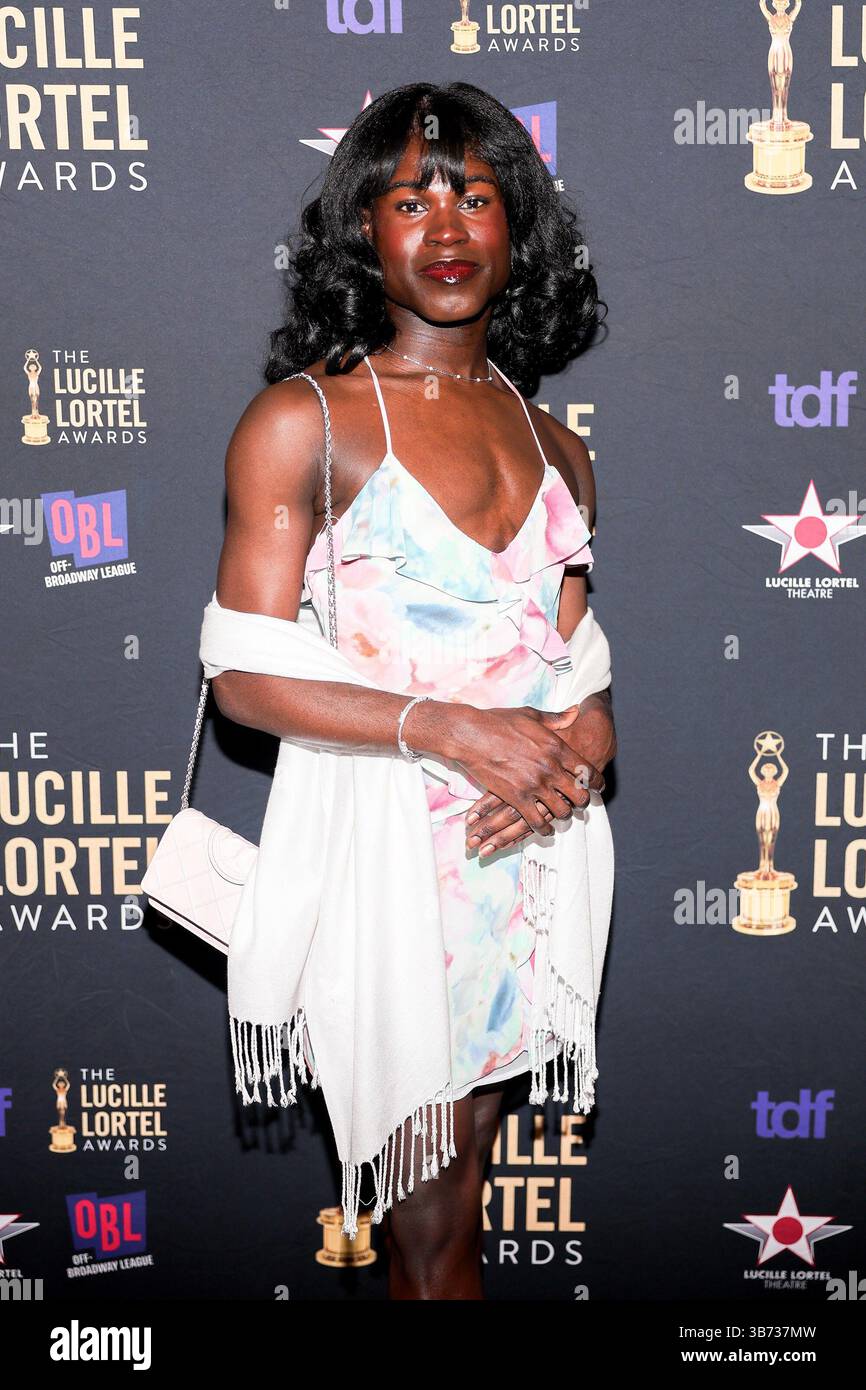 New York, USA. Ny. Mai 2025. Teddy Wilson bei Arrivals für die Lucille Lortel Awards 2025, Jack H. Skirball Center for the Performing Arts, New York, NY, 4. Mai 2025. Quelle: Manoli Figetakis/Everett Collection/Alamy Live News Stockfoto