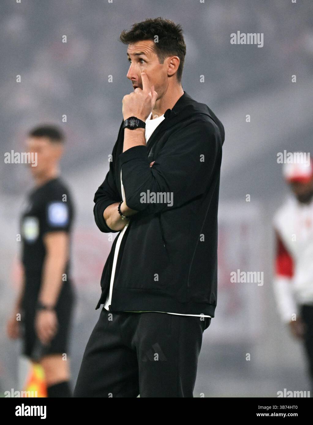 2. Bundesliga, Merkur-Spiele-Arena Düsseldorf: Düsseldorf gegen Nürnberg; Cheftrainer Miroslav Klose (FCN) Stockfoto