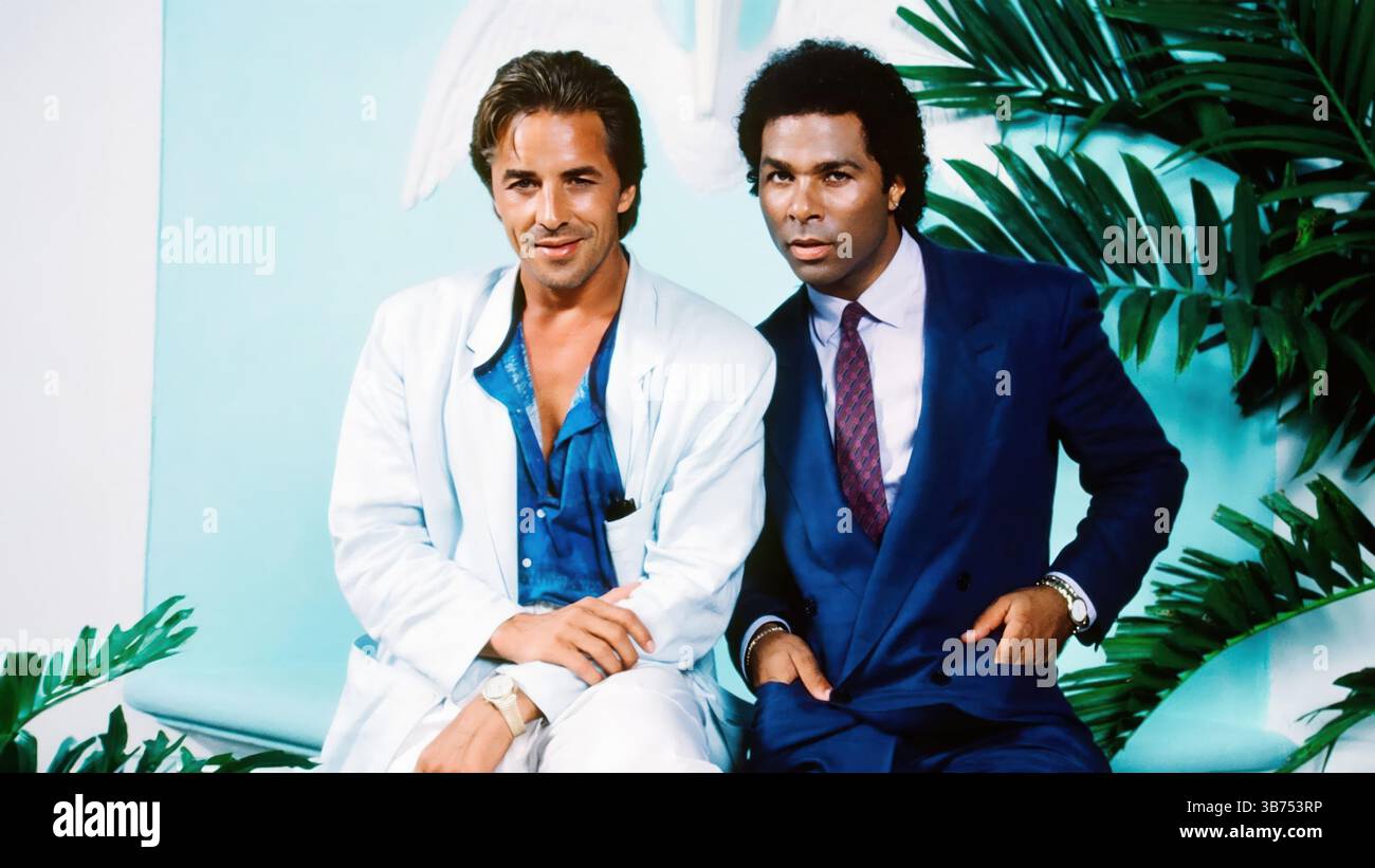 DON JOHNSON und PHILIP MICHAEL THOMAS in GOLD COAST (1984) – Originaltitel: MIAMI VICE – Regie: JOHN NICOLELLA, LEON ICHASO und RICHARD COMPTON. Quelle: UNIVERSAL TV/Album Stockfoto