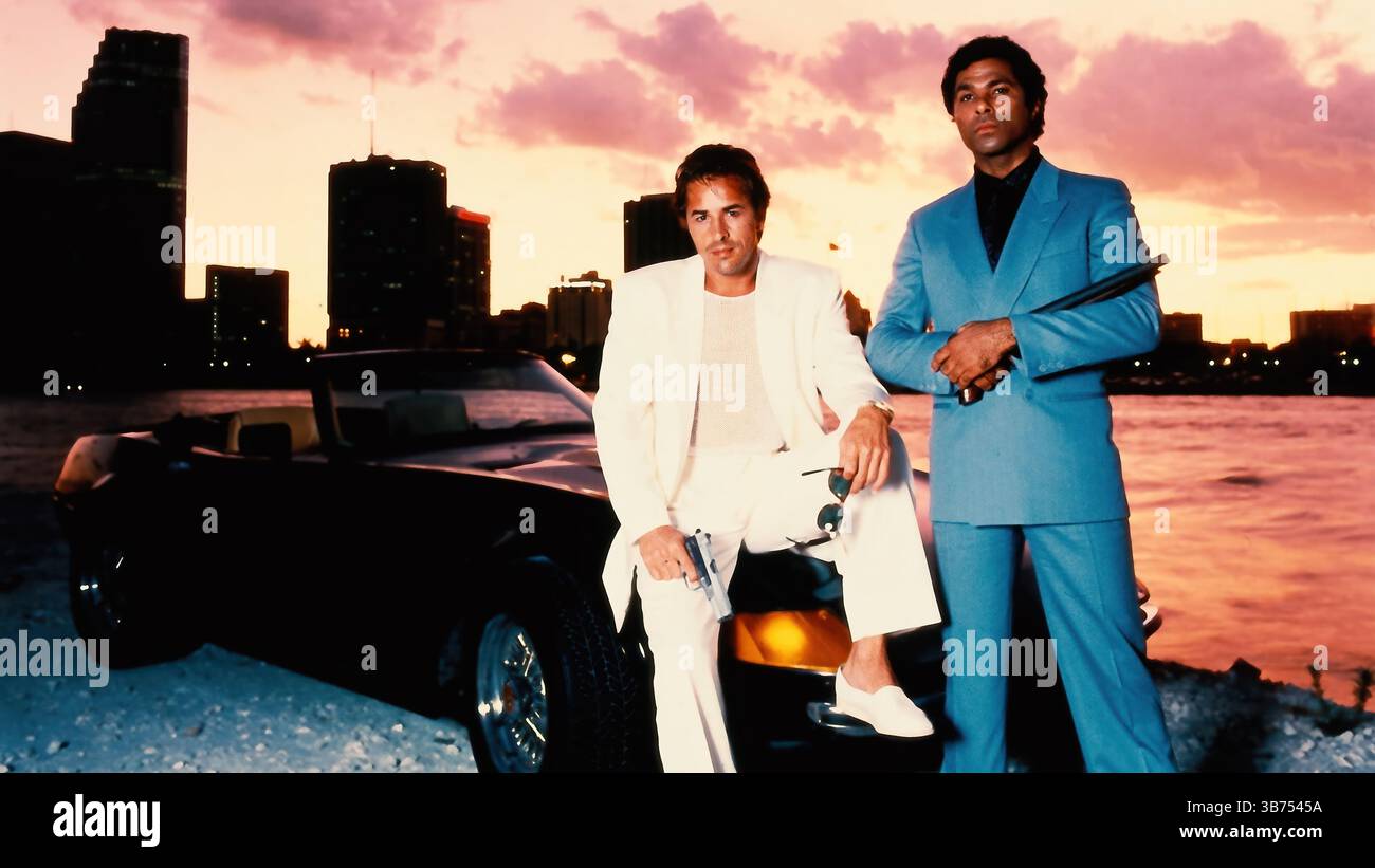 DON JOHNSON und PHILIP MICHAEL THOMAS in GOLD COAST (1984) – Originaltitel: MIAMI VICE – Regie: JOHN NICOLELLA, LEON ICHASO und RICHARD COMPTON. Quelle: UNIVERSAL TV/Album Stockfoto