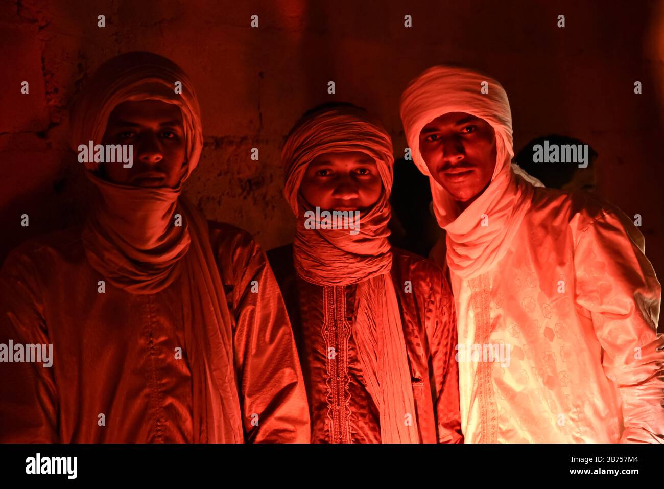 Bamako, Mali. Oktober 2017. Aratan N’Akalle während eines Benefizkonzert zur Unterstützung von Witwen und Waisen in den nördlichen Regionen Malis mit Tinariwen, Tamikrest, Keltoum, Kader und Aratan N’Akalle am 14. Oktober 2017 in Bamako, Mali. - 15/10/2017 - Mali/Bamako District/Bamako - Nicolas Remene/Le Pictorium Credit: LE PICTORIUM/Alamy Live News Stockfoto