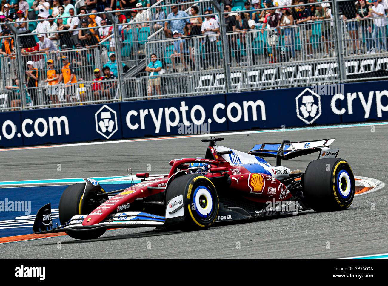 Miami, USA. Mai 2025. Charles Leclerc aus Monaco fuhr den Scuderia Ferrari HP SF-25 während des F1 Grand Prix von Miami am 4. Mai 2025 in Miami, Florida. Quelle: Stefano Facchin/Luca Rossini/E-Mage/Alamy Live News Stockfoto