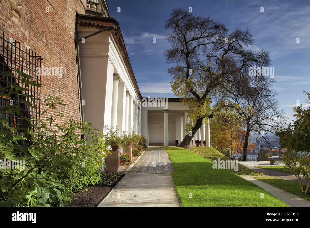 Herbst im Garten des Paradieses in der Nähe von Prager Burg Stockfoto