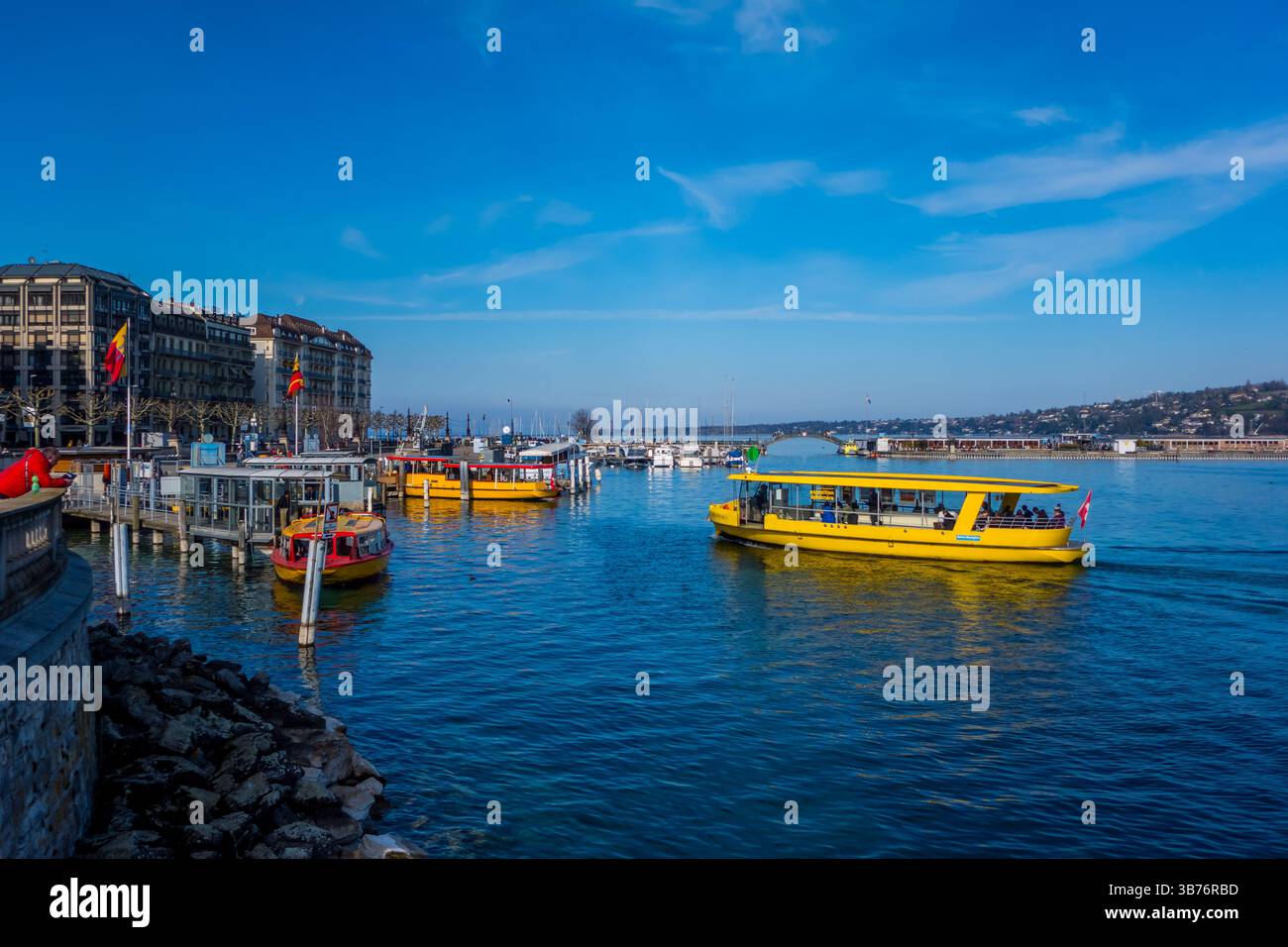 Gebäude am Ufer des Genfer Sees (Lac Leman) in Genf, Schweiz Stockfoto