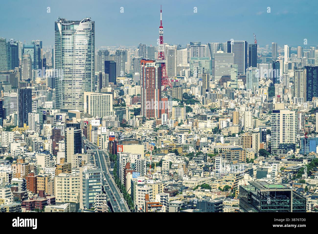 Skyline von Tokio vom Shibuya Sky aus gesehen. Aufnahmeort: Metropolregion Tokio Stockfoto