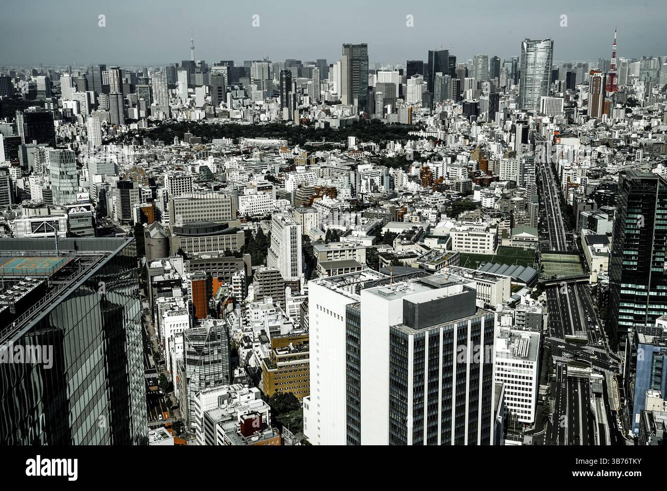 Skyline von Tokio vom Shibuya Sky aus gesehen. Aufnahmeort: Metropolregion Tokio Stockfoto