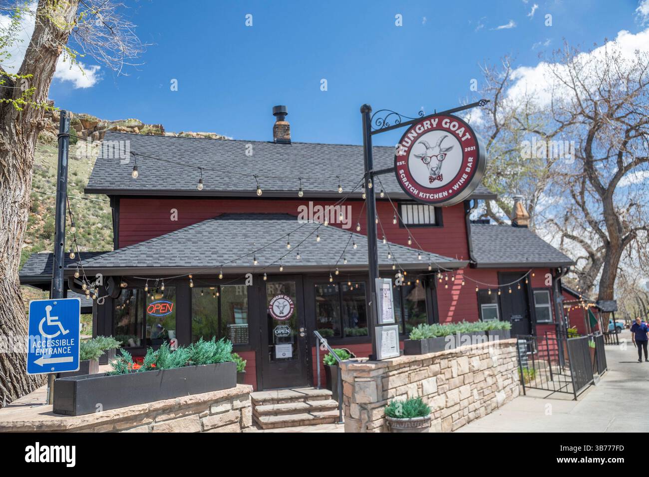 Morrison, Colorado - das Hungry Goat Restaurant an der Hauptstraße in einer Touristenstadt in den Ausläufern der Rocky Mountain, westlich von Denver. Stockfoto