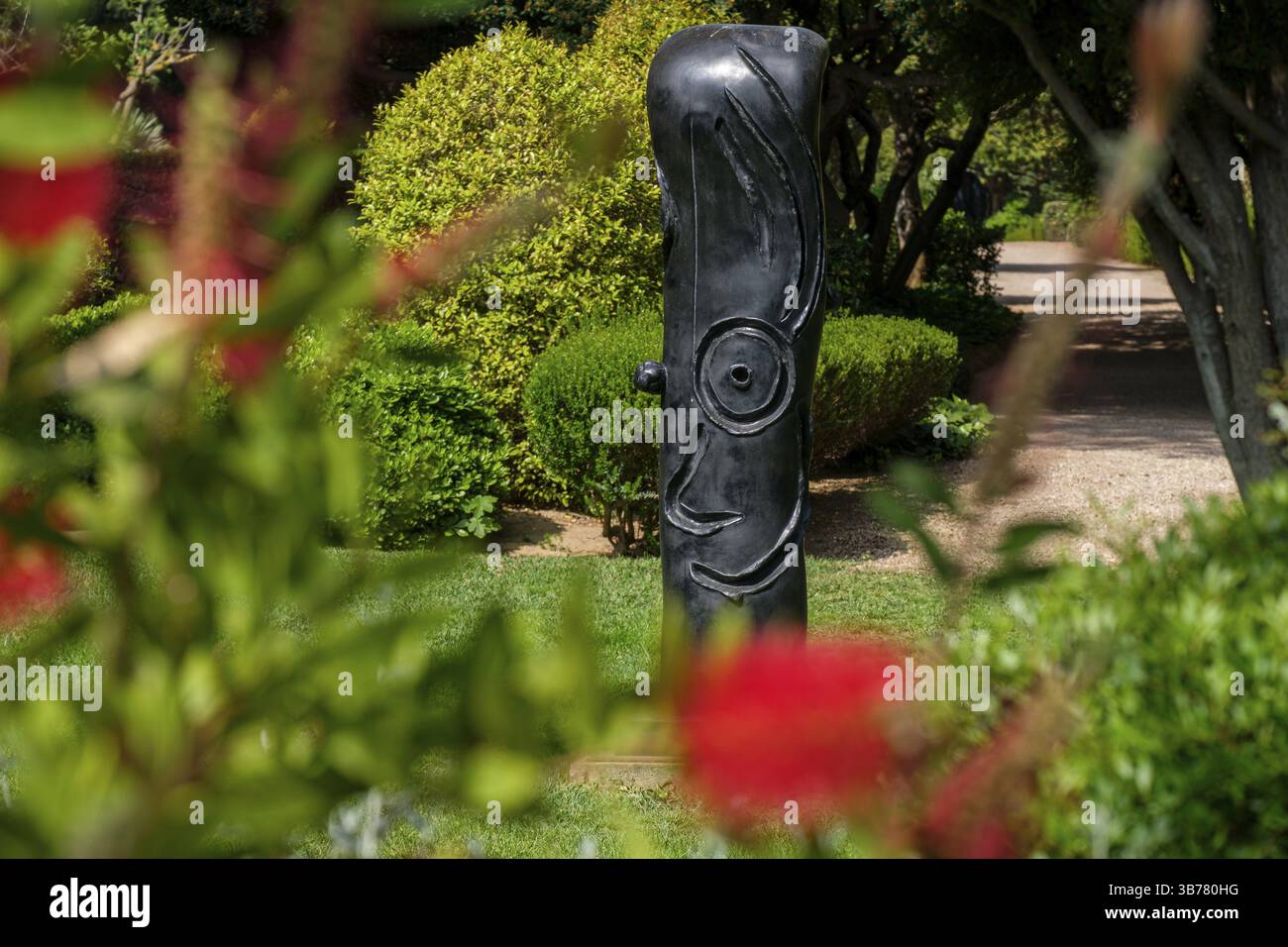 Joan Miro (Spanisch, 1893-1983), Figur, 1976, Bronzeguss aus verlorenem Wachs, Marivent-Garten, Palma, Mallorca Stockfoto