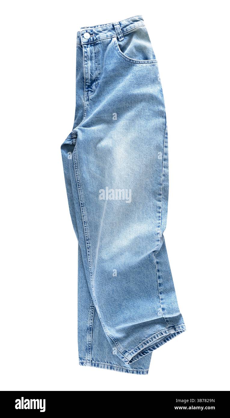 Gefaltete Jeans mit weitem Bein isoliert auf weiß.Jeans, weibliche Männerkleidung, Objekt, isoliert.Mode Kleidung. Stockfoto