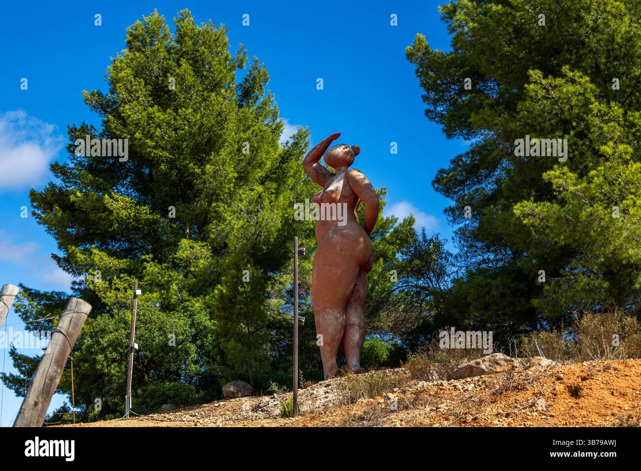 ESTOMBAR, PORTUGAL - 5. OKTOBER 2024: Landschaftsansicht des Weinguts 'Quinta dos Vales' in der Algarve. Stockfoto