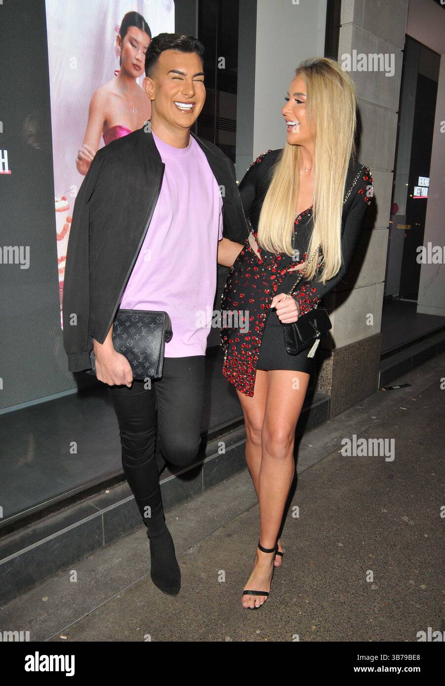 Junaid Ahmed und Peggy Rose Lawrence treffen sich am Donnerstag, den 1. Februar, auf der Veranstaltung zum Valentinstag in Debenhams, 6-10 Great Portland Street Stockfoto