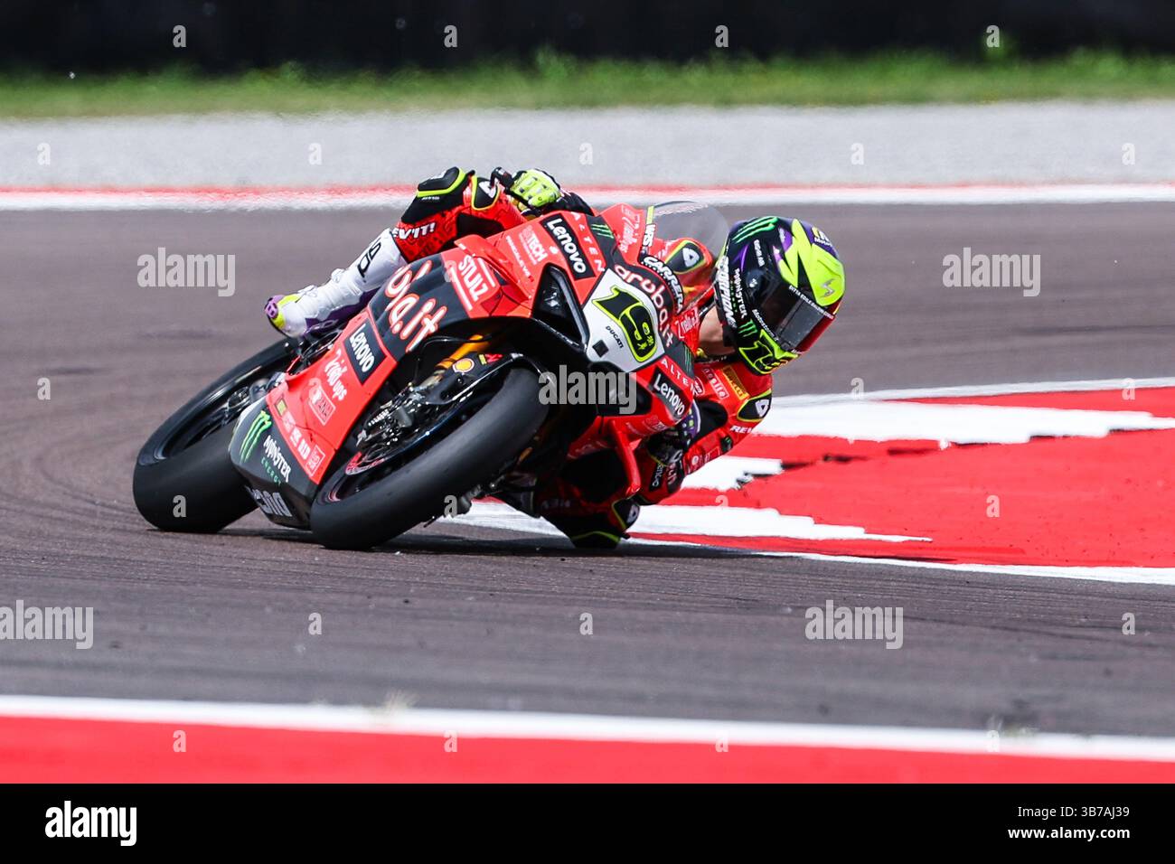 San Martino Del Lago, Italien. Mai 2025. Alvaro Bautista von Aruba.it Racing - Ducati mit Ducati Panigale V4R während der FIM SBK Superbike World Championship Acerbis Italian Round - Rennen 1 auf dem Cremona Circuit. Quelle: SOPA Images Limited/Alamy Live News Stockfoto