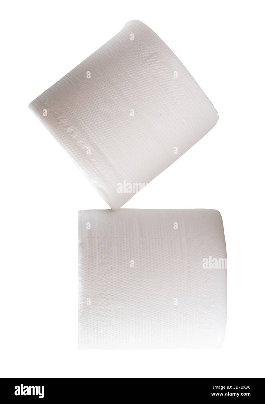 Zwei Rollen weißes Tissuepapier oder Toilettenpapier im Stapel sind auf weißem Hintergrund mit Schneidepfad isoliert. Stockfoto