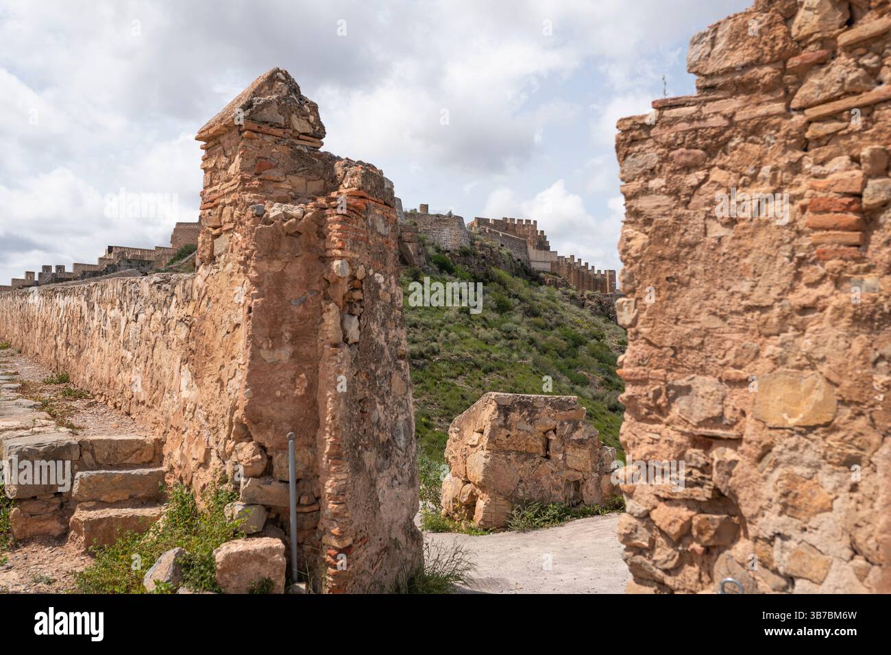 Historische Stätte mit der Burg von Sagunto in Spanien Stockfoto