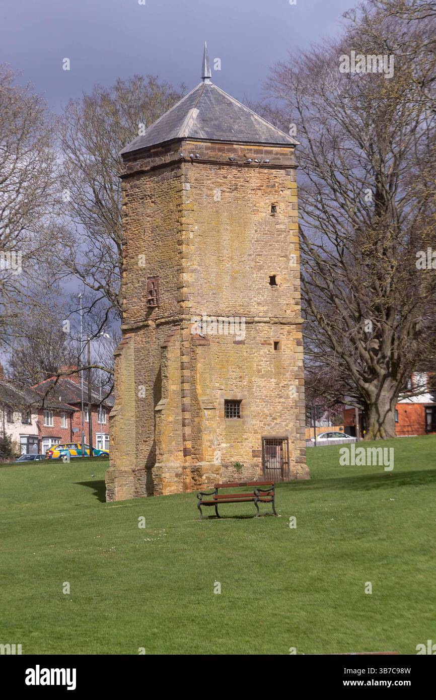 Der Stone Pigeon Tower, Abington Park, Northampton, Northamptonshire, England, UK. Stockfoto