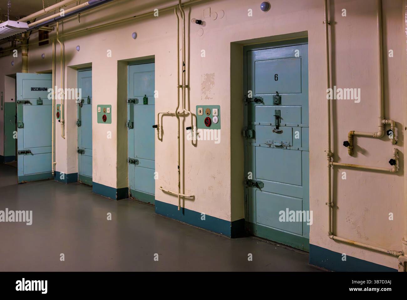 Ehemalige Gefängniszellen des Ministeriums für Staatssicherheit (Stasi), Gedenkstätte Bautzner Straße, Dresden Stockfoto