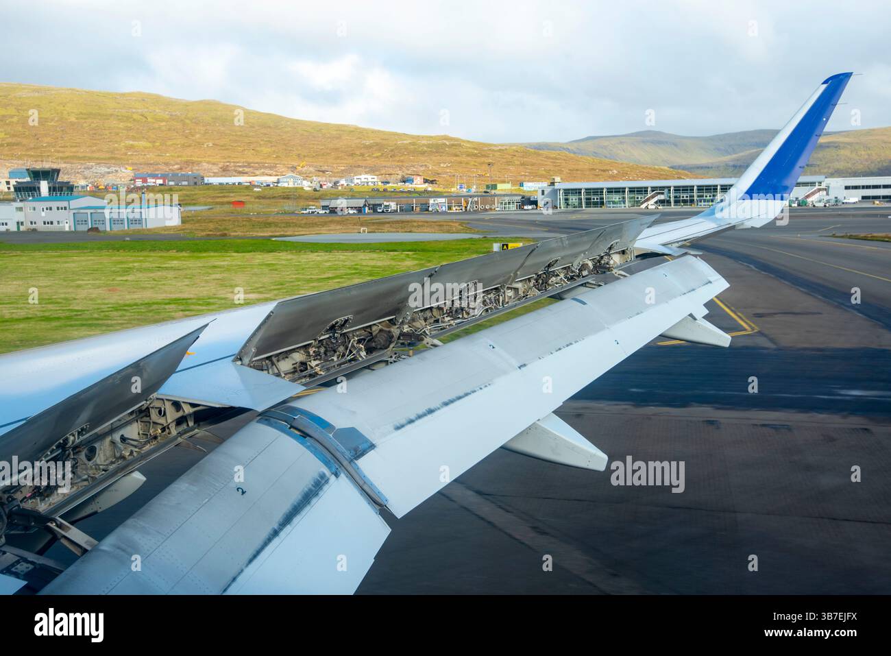 Flugzeuglandung auf den Färöern Stockfoto