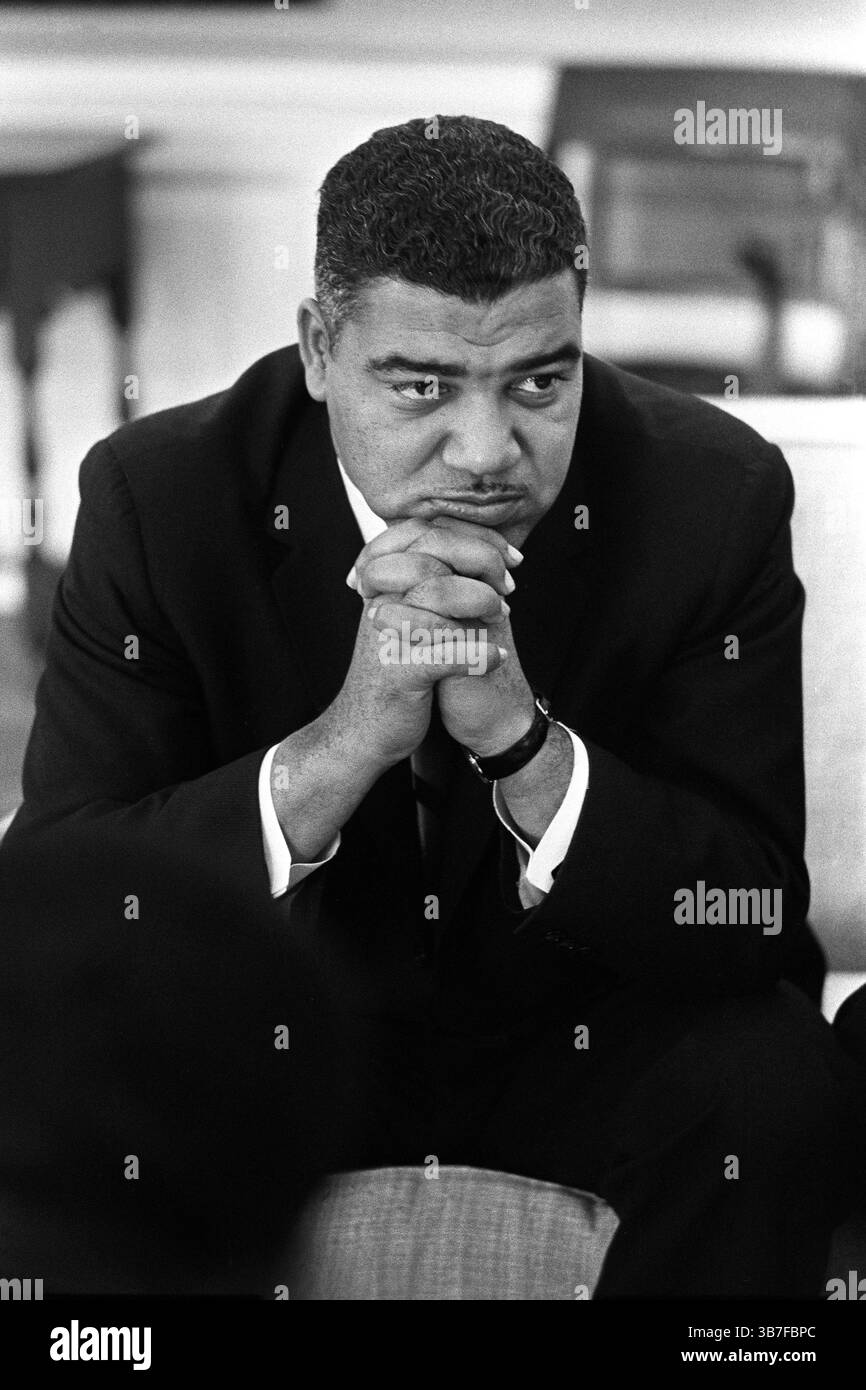 18. Januar 1964, Washington, District of Columbia, USA: Roy Wilkins, während eines Bürgerrechtstreffens mit US-Präsident Lyndon Johnson im Kabinettsraum des Weißen Hauses, Washington, D.C., USA, Yoichi Okamoto, 18. Januar 1964 (Foto: © JT Vintage Via ZUMA Press Wire) Stockfoto