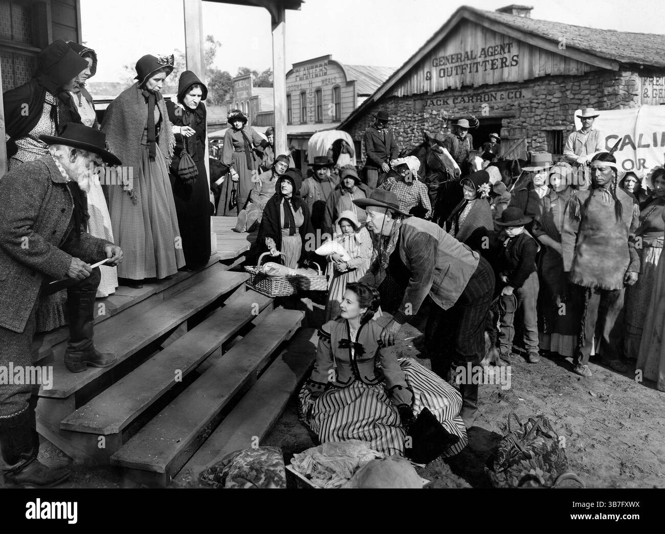 6. März 2024, USA: Barbara Stanwyck (Mitte), am Set des Films „California“, Paramount Pictures, 1947 (Credit Image: © JT Vintage Via ZUMA Press Wire) Stockfoto