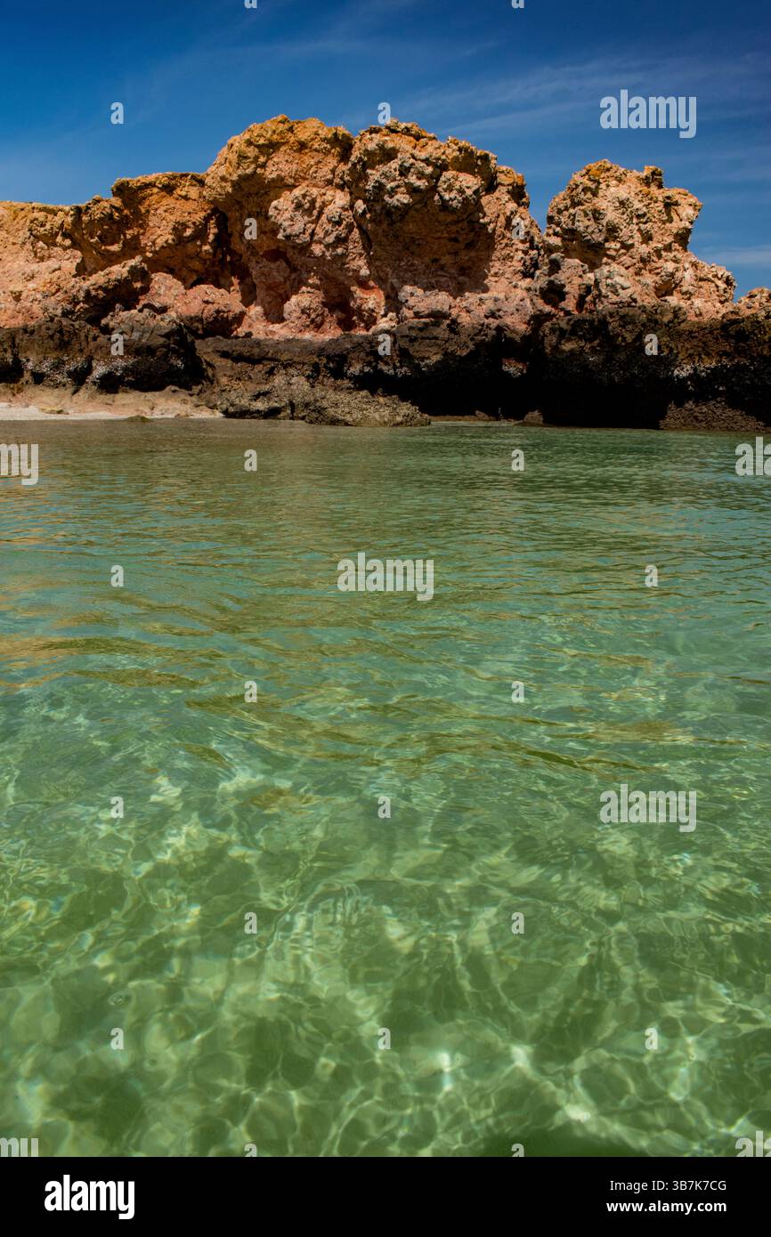 Oman: Daymaniyat Islands (Ad Dimaniyat), ein unberührtes Naturschutzgebiet und Naturschutzgebiet im Golf von Oman, Heimat von Meeresschildkröten und Zugvögeln Stockfoto
