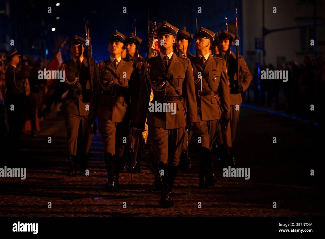 30. März 2024, Warschau, Polen: Angehörige der polnischen Streitkräfte marschieren vor der Feldkathedrale der polnischen Armee. Ostern ist einer der wichtigsten Feiertage im katholischen Polen. (Foto: © Jaap Arriens/ZUMA Press Wire) Stockfoto