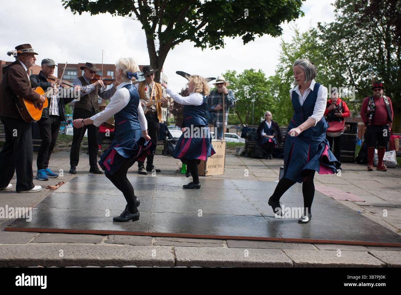 Morris Dancers fegt Festival Rochester Stockfoto