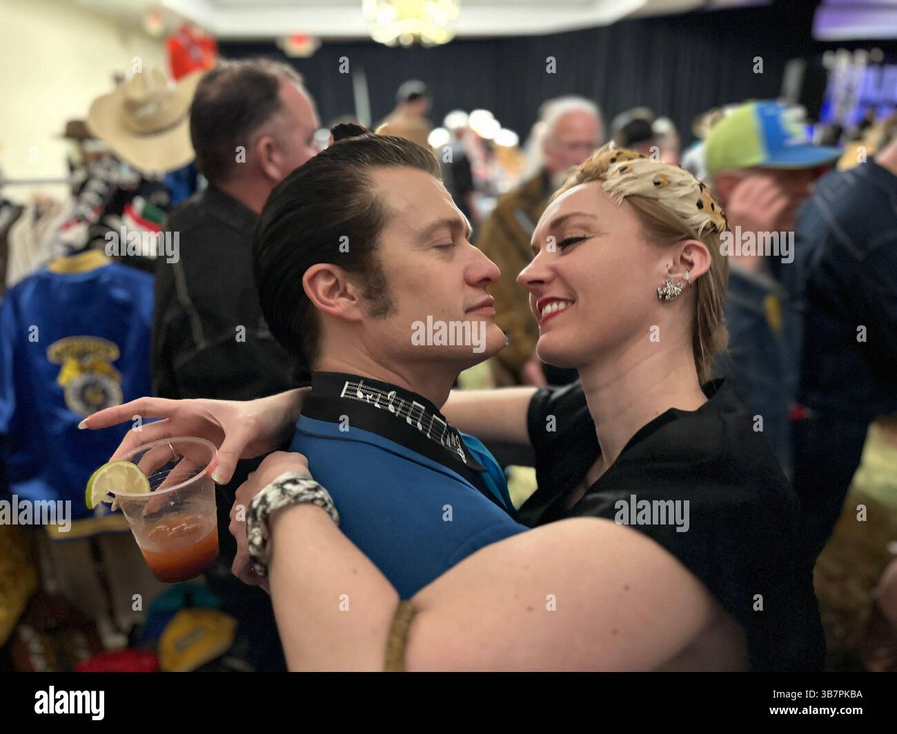 19. Februar 2024, Austin, Texas, USA: Teilnehmer der Ameripolitan Awards, die am Sonntag, den 18. Februar 2024 im Austin City Limits Moody Theater in Austin, Texas, stattfinden. Die Auszeichnungen zeichnen das Beste aus Honky Tonk, Rockabilly, Western Swing und Outlaw Country Music aus. (Kreditbild: © Karen Focht/ZUMA Press Wire) Stockfoto