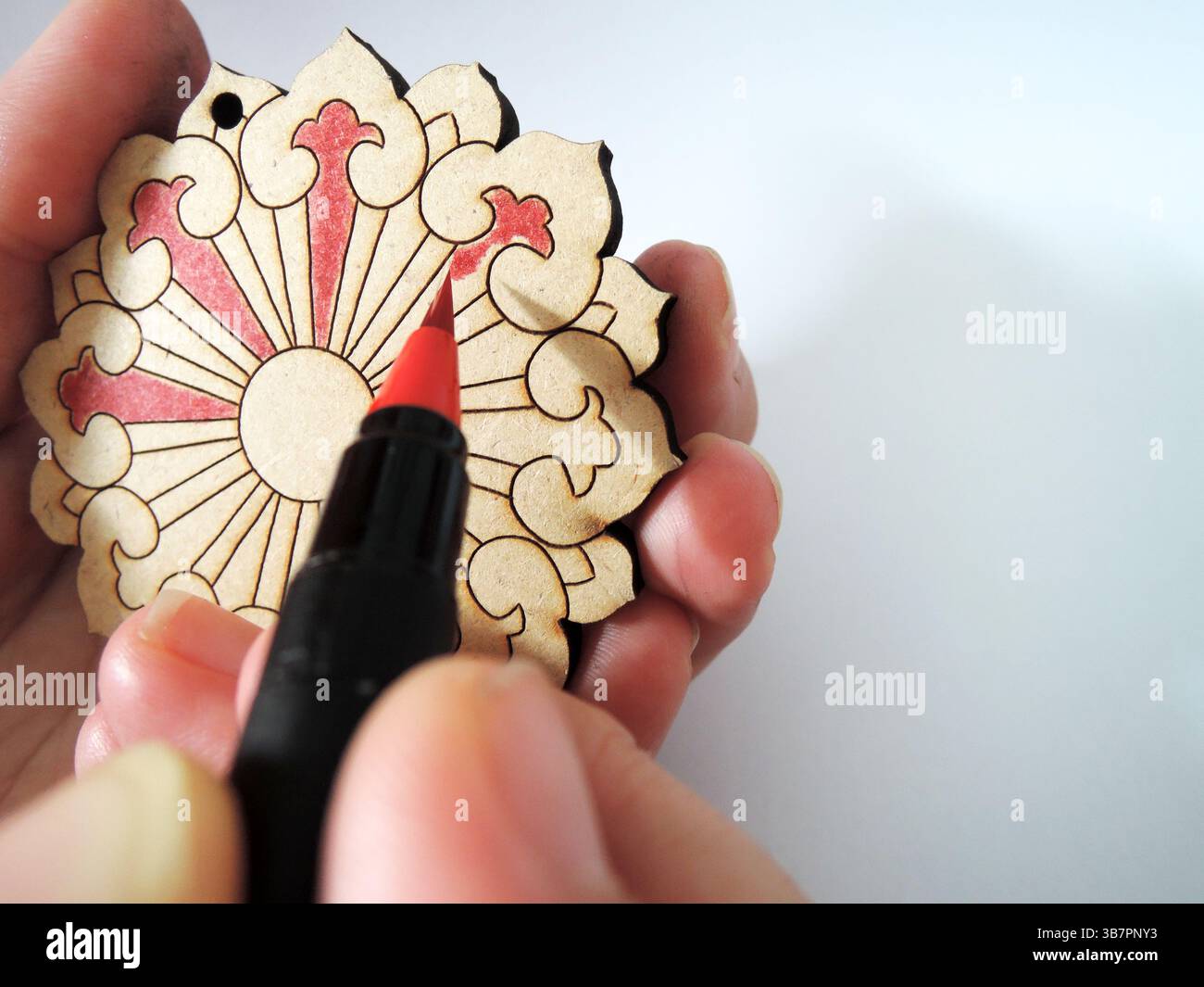 Traditionelle koreanische Hahoetal-Maske, die Kunsthandwerk herstellt Stockfoto