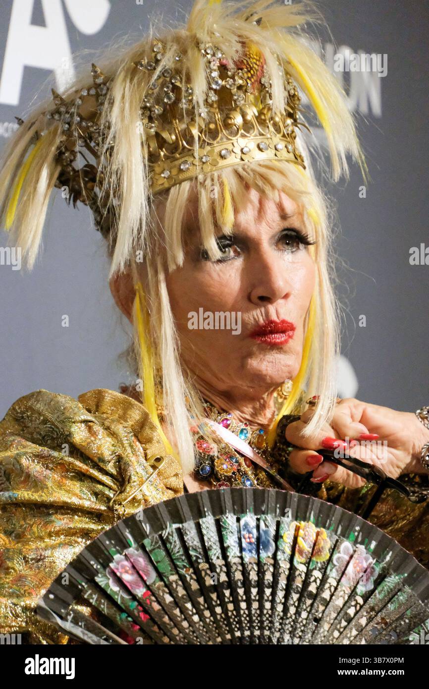 New York, New York, USA. Mai 2025. Betsy Johnson bei den ACE Awards 2025 im Pierre Hotel am 6. Mai 2025 in New York City. Quelle: Katie Godowski/Media Punch/Alamy Live News Stockfoto