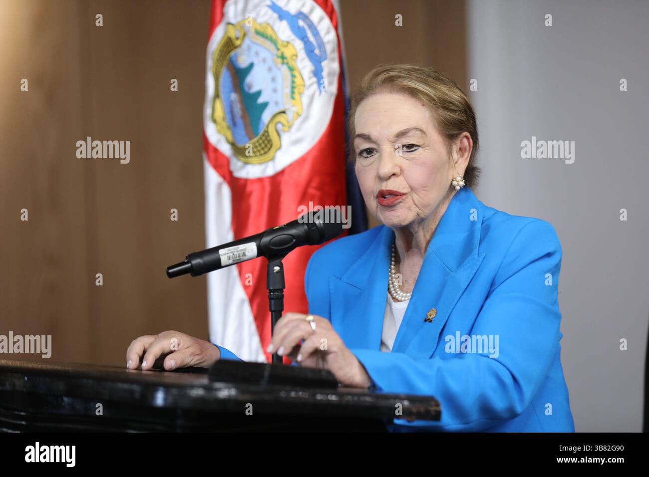 30. März 2023: 30/03/2023 Segunda reunioÃŒÂ n con varia autoridades de Seguridad Nacional, en la fotografÃÂ­a diputada Gloria Navas Montero (Bild: © Asamblea Legislativa/La Nacion Via ZUMA Press) Stockfoto