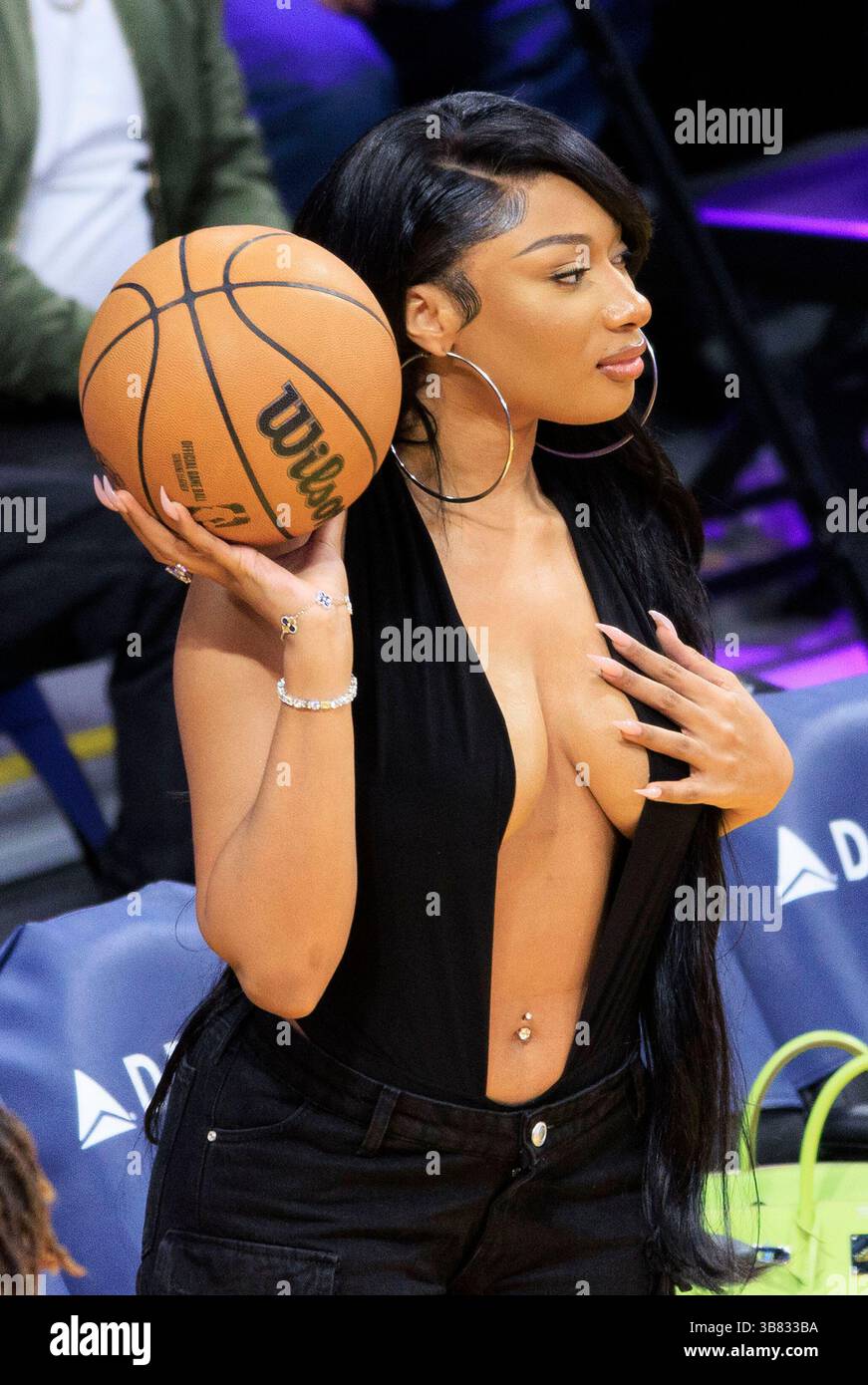 7. April 2024, Los Angeles, Kalifornien, USA: MEGAN THEE HENGST besucht das NBA-Spiel zwischen den Los Angeles Lakers und den Minnesota Timberwolves am Sonntag in der Crypto.com Arena in Los Angeles. (Kreditbild: © PI via ZUMA Press Wire) Stockfoto