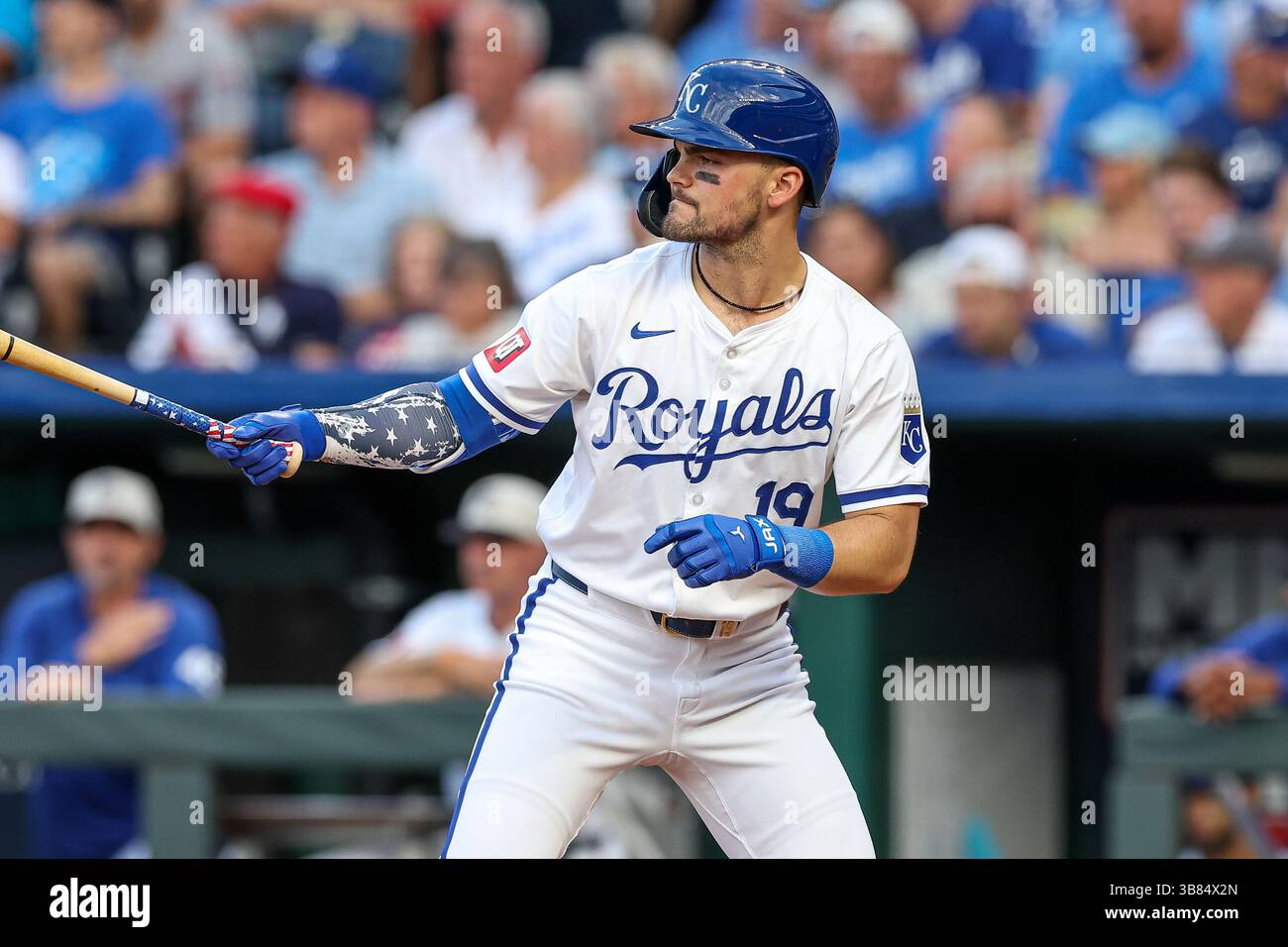 4. Juli 2024: Der zweite Baseman Michael Massey (19) der Kansas City Royals schlägt gegen die Tampa Bay Rays im Kauffman Stadium in Kansas City, MO. David Smith/CSM (Bild: © David Smith/CSM via ZUMA Press Wire) Stockfoto