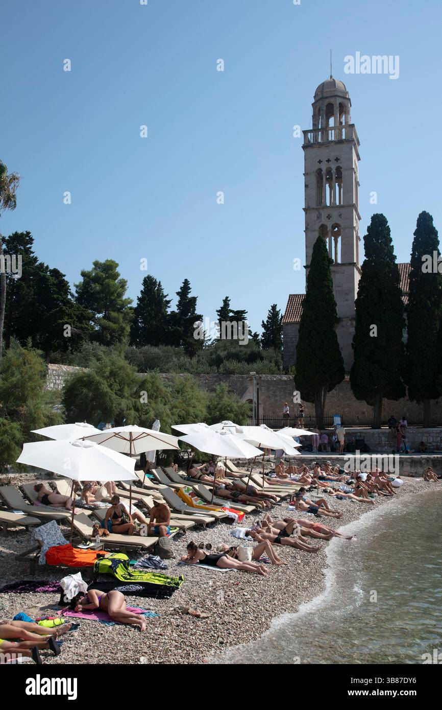 August 2023, Hvar, New York, Kroatien: Sonnenanbeter in Hvar, Kroatien (Foto: © Darcy Rogers/ZUMA Press Wire) Stockfoto