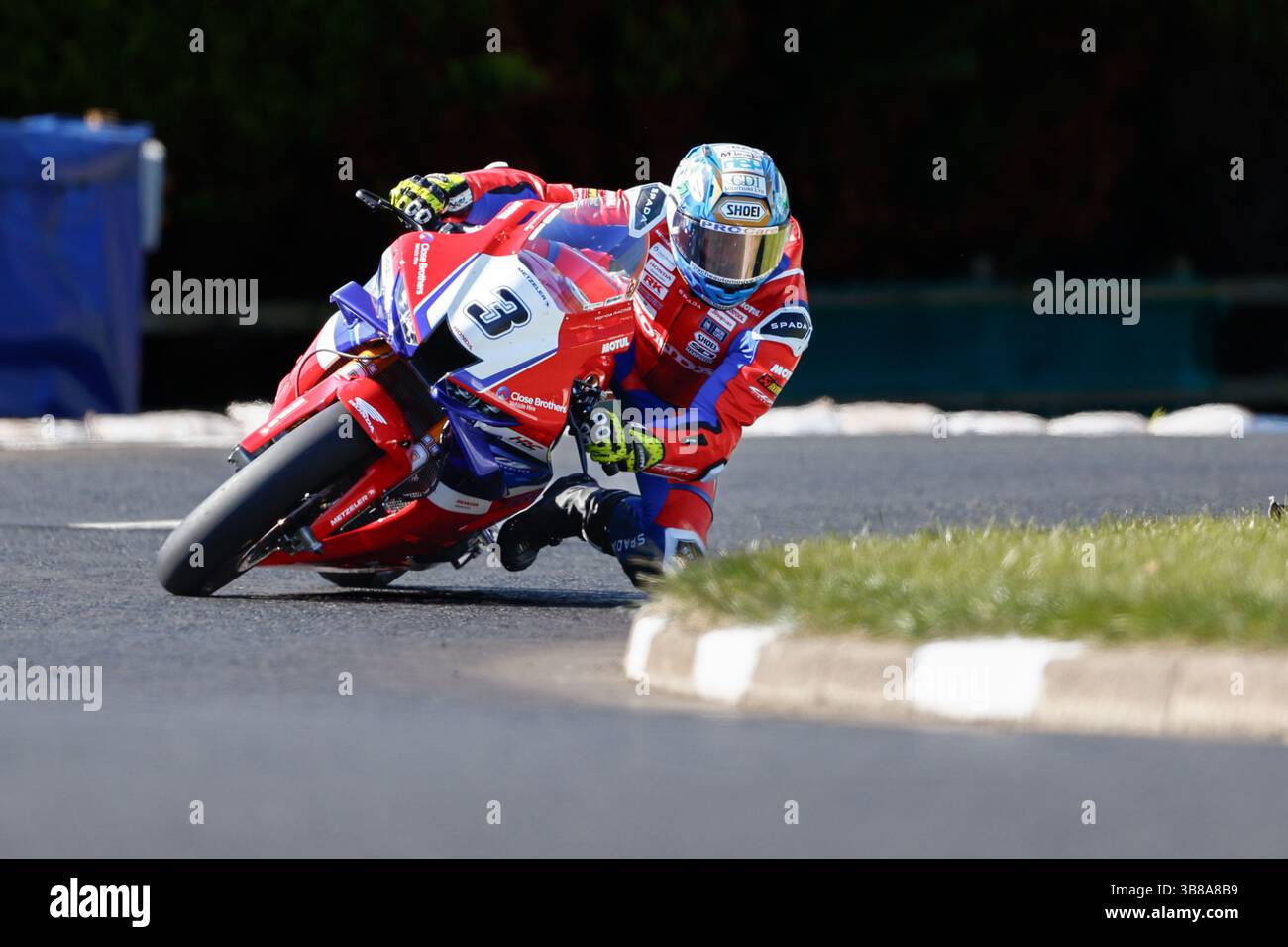 Portrush, Antrim, Nordirland. 7. Mai 2025; Briggs EquipmentNorth West 200 Motorcycle Race, Portrush, Antrim, Nordirland; North West 200 Training; Dean Harrison (Honda Racing UK) stellte die zweitschnellste Zeit während der Eröffnung ein Superbike Practice Credit: Action Plus Sports Images/Alamy Live News Stockfoto