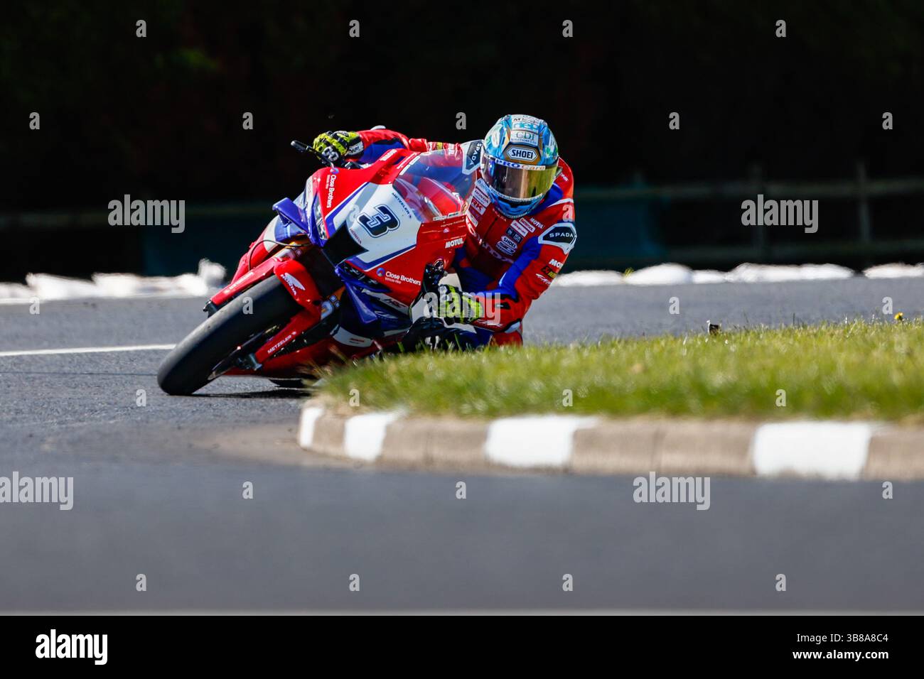 Portrush, Antrim, Nordirland. 7. Mai 2025; Briggs EquipmentNorth West 200 Motorcycle Race, Portrush, Antrim, Nordirland; North West 200 Training; Dean Harrison (Honda Racing UK) war zweitschnellste während des Superbike Qualifying am Mittwoch. Credit: Action Plus Sports Images/Alamy Live News Stockfoto