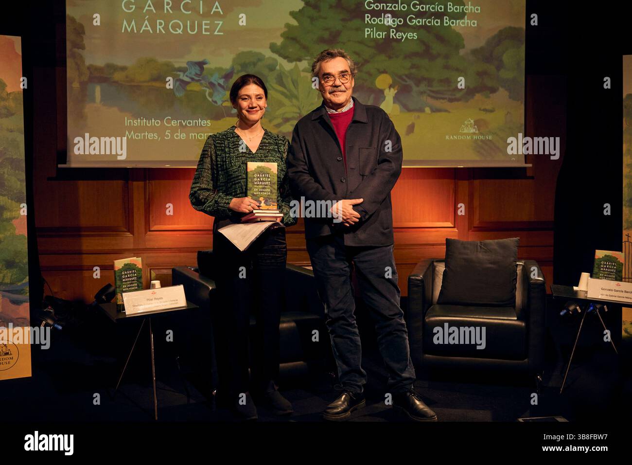 5. März 2024, Madrid, Spanien: PILAR REYES und GONZALO GARCÃªA BARCHA präsentieren im Rahmen des 10. Todestages des kolumbianischen Schriftstellers den unveröffentlichten Roman Ã”EN Agosto nos vemosÃ am Institut Cervantes (Credit Image: © Mike Chicorro/ZUMA Press Wire) Stockfoto