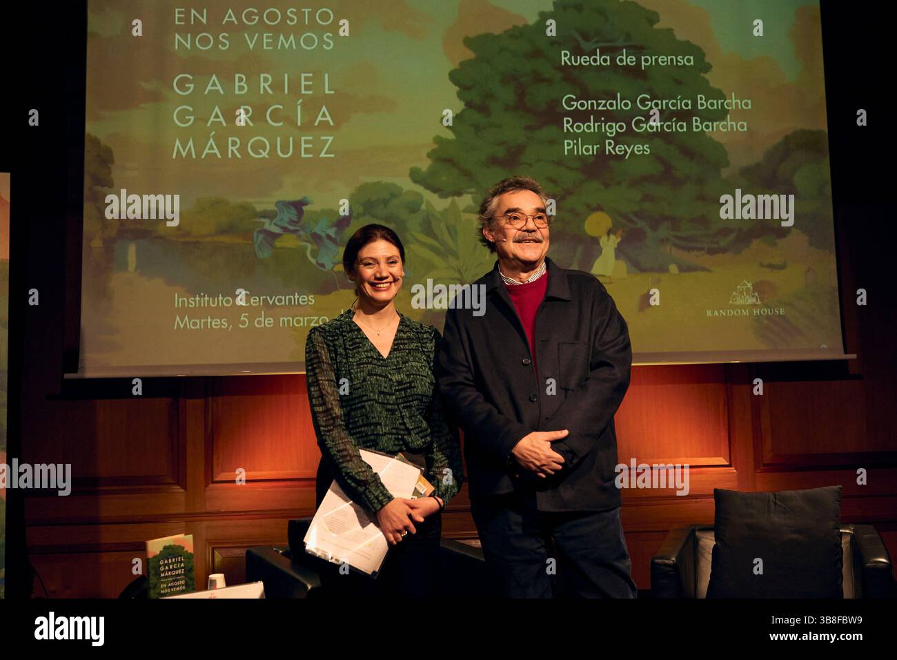 5. März 2024, Madrid, Spanien: PILAR REYES und GONZALO GARCÃªA BARCHA präsentieren im Rahmen des 10. Todestages des kolumbianischen Schriftstellers den unveröffentlichten Roman Ã”EN Agosto nos vemosÃ am Institut Cervantes (Credit Image: © Mike Chicorro/ZUMA Press Wire) Stockfoto