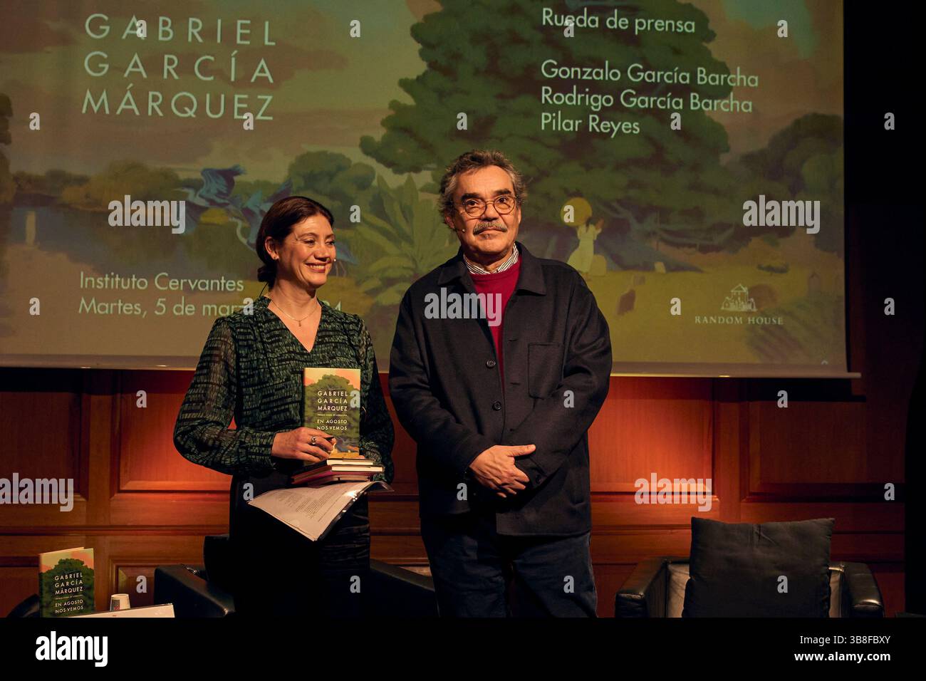 5. März 2024, Madrid, Spanien: PILAR REYES und GONZALO GARCÃªA BARCHA präsentieren im Rahmen des 10. Todestages des kolumbianischen Schriftstellers den unveröffentlichten Roman Ã”EN Agosto nos vemosÃ am Institut Cervantes (Credit Image: © Mike Chicorro/ZUMA Press Wire) Stockfoto