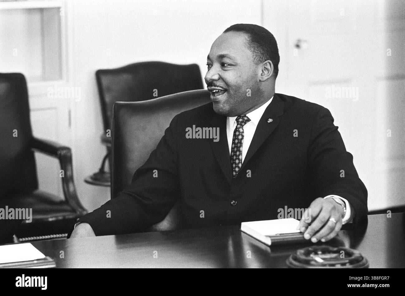 18. Januar 1964, Washington, District of Columbia, USA: Dr. Martin Luther King, Jr. während der Bürgerrechtsversammlung im Kabinettssaal, Weißen Haus, Washington, D.C., USA, Yoichi Okamoto, 18. Januar 1964 (Foto: © JT Vintage Via ZUMA Press Wire) Stockfoto