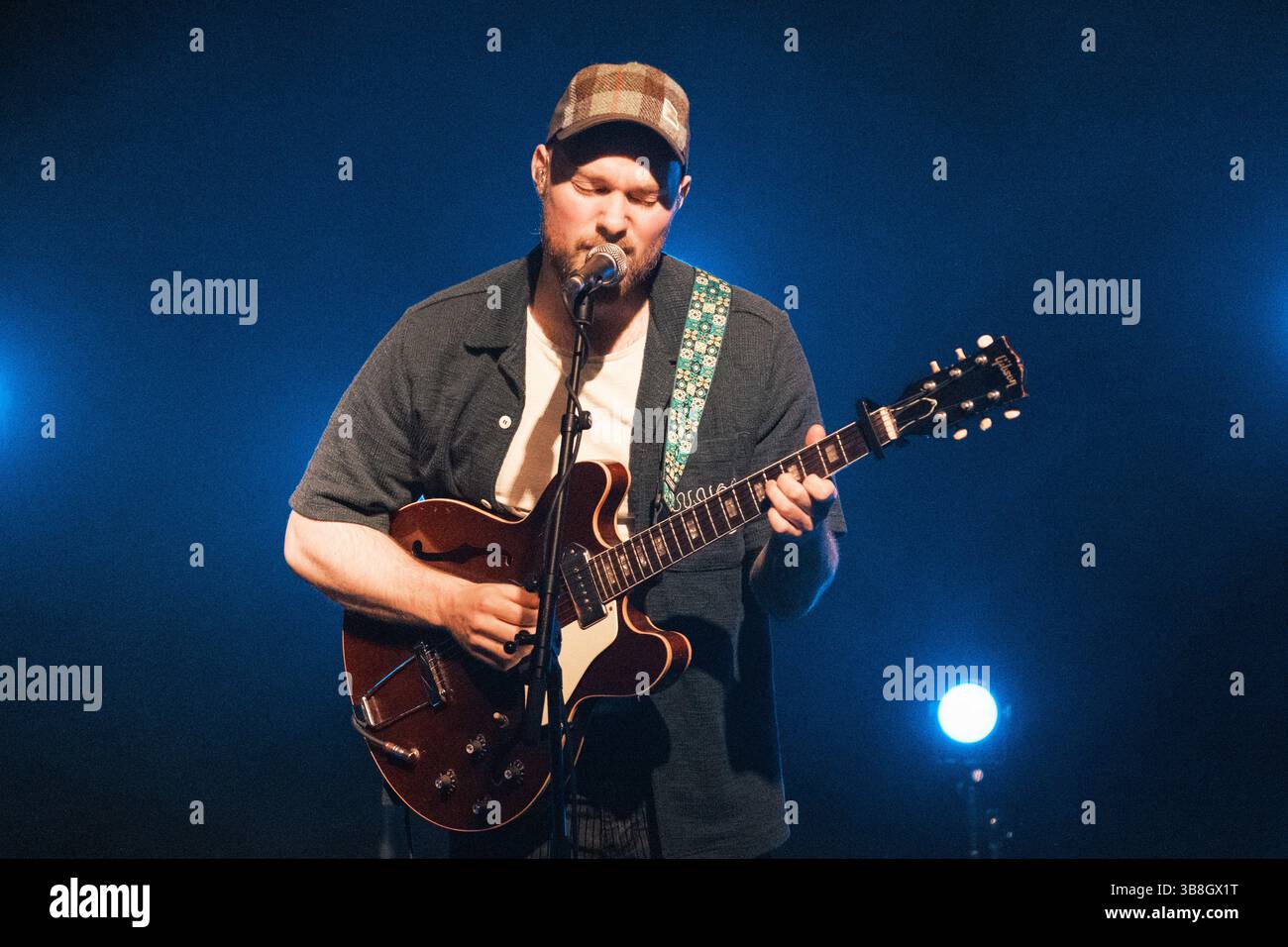 Mai 2024, Kopenhagen, Kopenhagen, Dänemark: Kopenhagen, Dänemark. Mai 2024. Der isländische Sänger, Musiker und Songwriter Asgeir gibt ein Live-Konzert im Bremen Teater in Kopenhagen. (Foto: © Flemming Bo Jense/Gonzales Foto via ZUMA Press) Stockfoto
