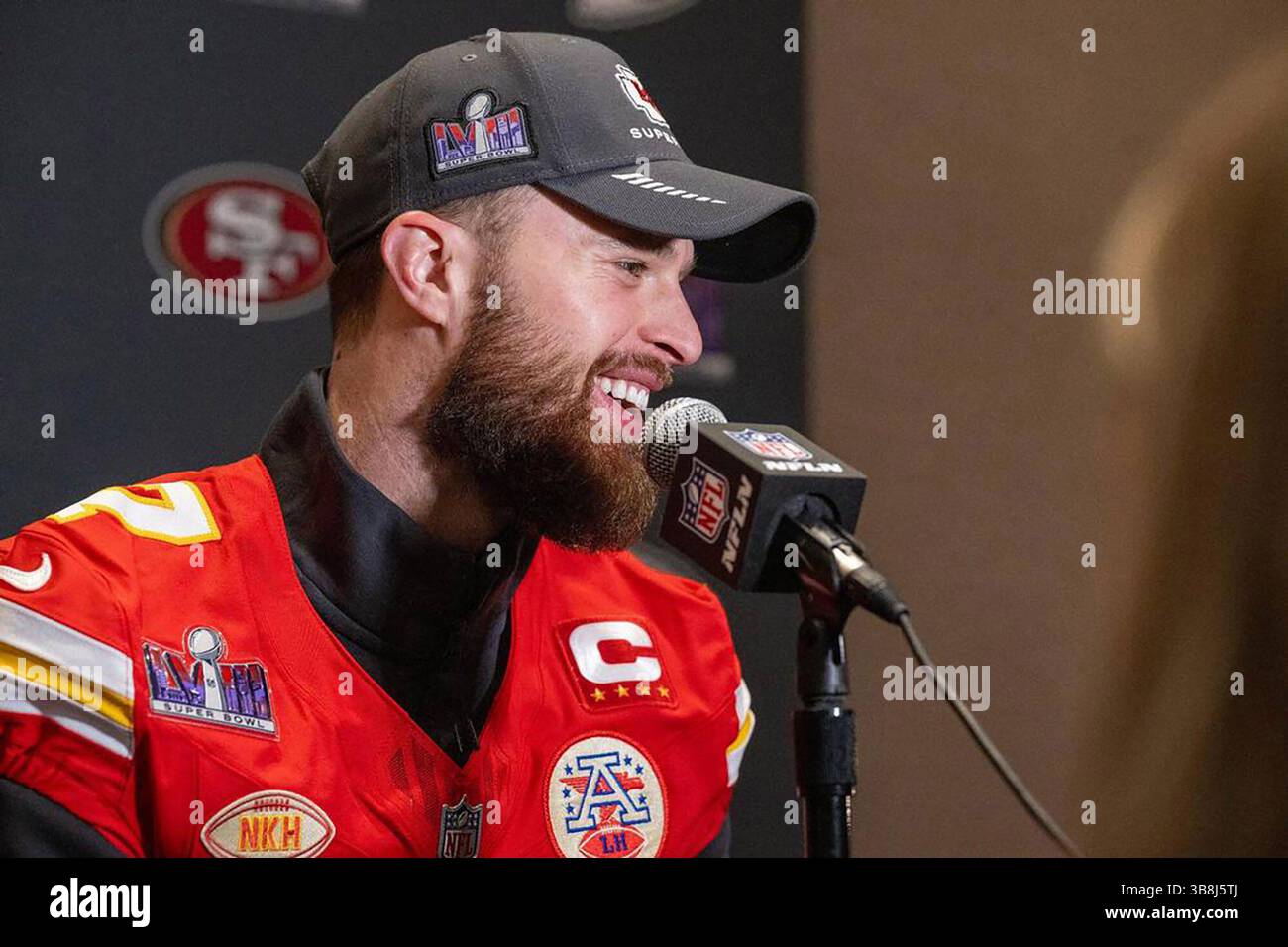 21. Februar 2024: Harrison Butker, Kicker der Kansas City Chiefs, spricht im Februar 2024 mit den Medien beim Super Bowl in Las Vegas, ist einer von mehreren Prominenten, die Menschen ermutigen, eine 40-tägige Gebetsaufgabe in der Hallow App zu nehmen. (Bild: © Tammy Ljungblad/Kansas City Star via ZUMA Press Wire) Stockfoto