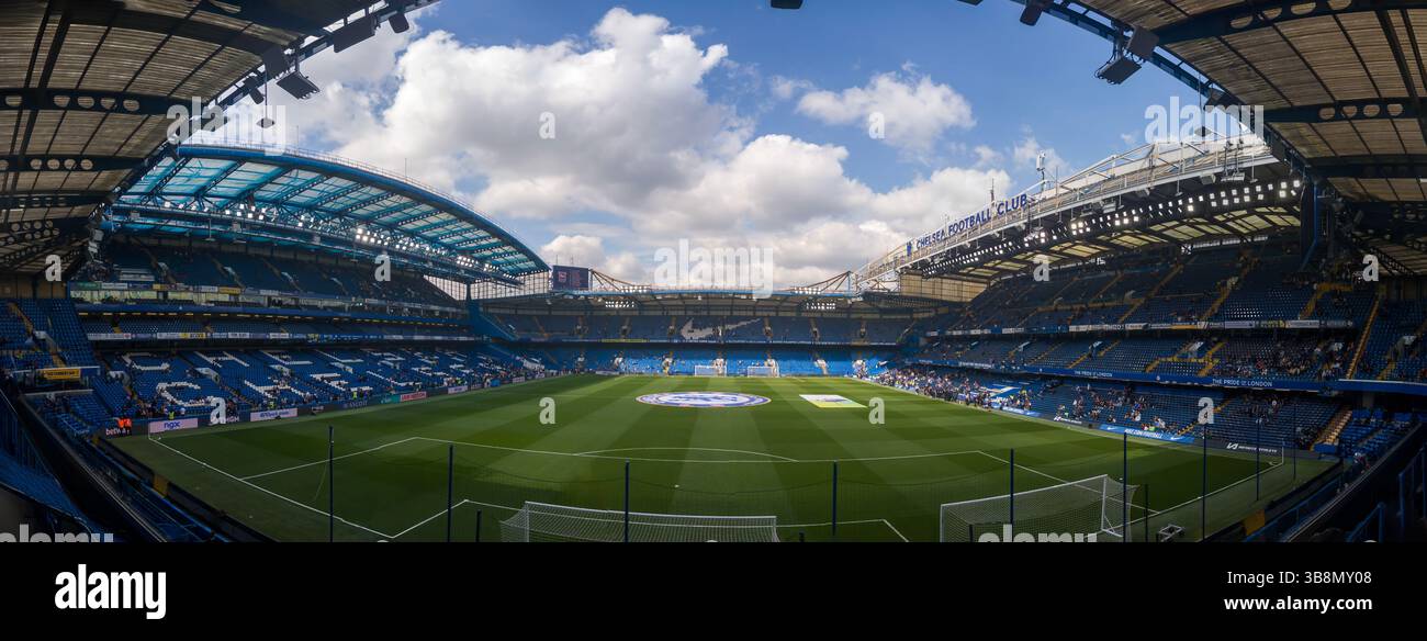 Panoramablick auf die Stamford Bridge, Heimstadion des Chelsea FC in London, Großbritannien Stockfoto