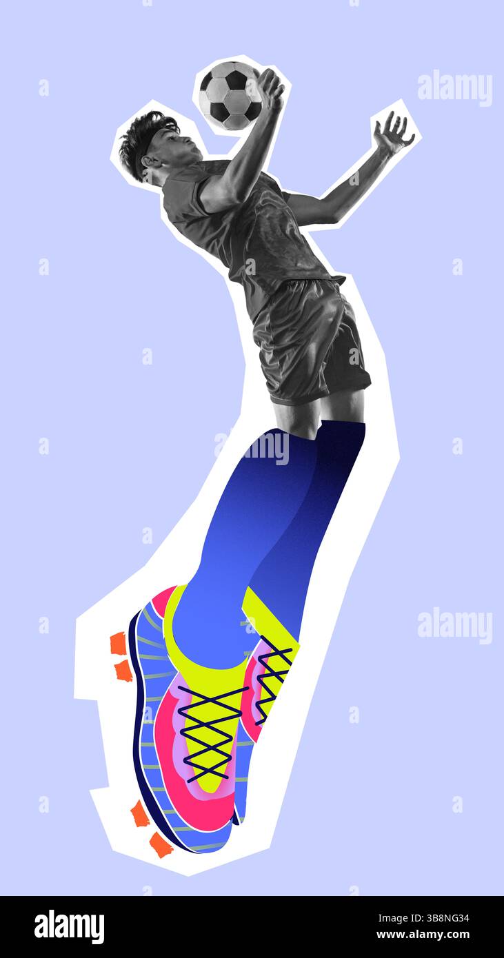 Zusammengesetztes Bild. Der Fußballspieler springt mit übertriebenen, farbenfrohen Stollen vor weichem blauem Hintergrund nach oben. Stockfoto
