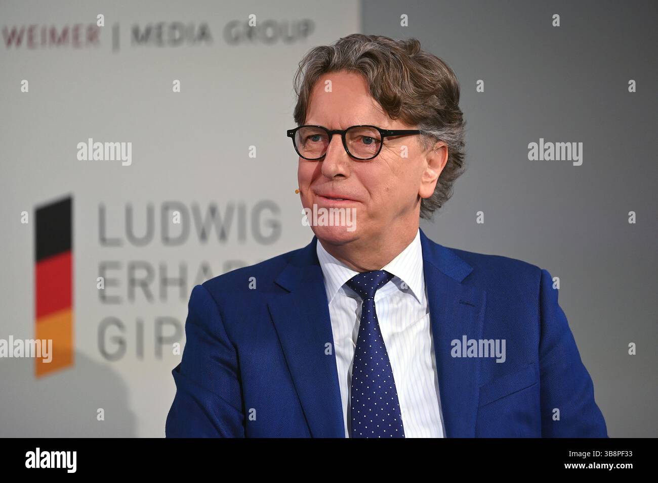 Gmund, Deutschland. Mai 2025. Stefan Wintels, CEO der KfW Banking Group, Einzelbild, zugeschnittenes Einzelmotiv, Porträt. Ludwig Erhard Summit 2025 am gut Kaltenbrunn am Tegernsee am 8. Mai 2025. Quelle: dpa/Alamy Live News Stockfoto