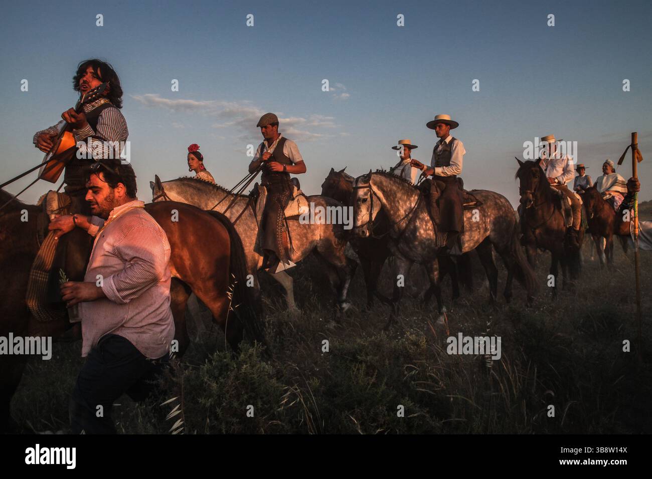 21. Mai 2015, El Rocio, Huelva, Spanien: Jedes Jahr versammeln sich die Gläubigen zur Pilgerfahrt nach El Rocio von Sanlucar de Barrameda zum Dorf El Rocio durch den Nationalpark DoÃ±ana (Foto: © Baciu Cristian/ZUMA Press Wire) Stockfoto