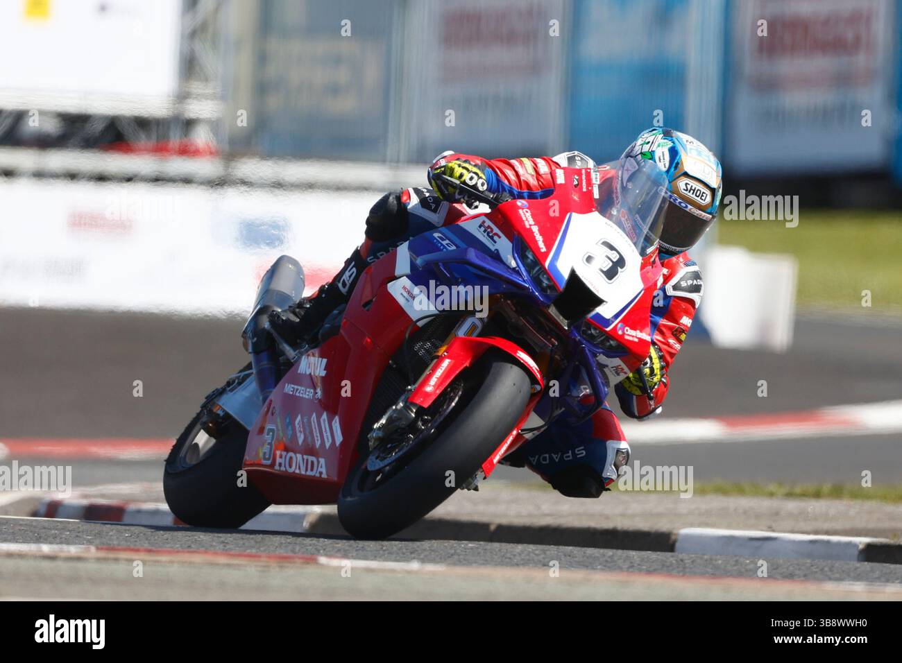 8. Mai 2025; Briggs EquipmentNorth West 200 Motorcycle Race, Portrush, Antrim, Nordirland; North West 200 Übungs- und Abendrennen; Dean Harrison (Honda Racing UK) war drittschnellster im Superbike Qualifying Stockfoto