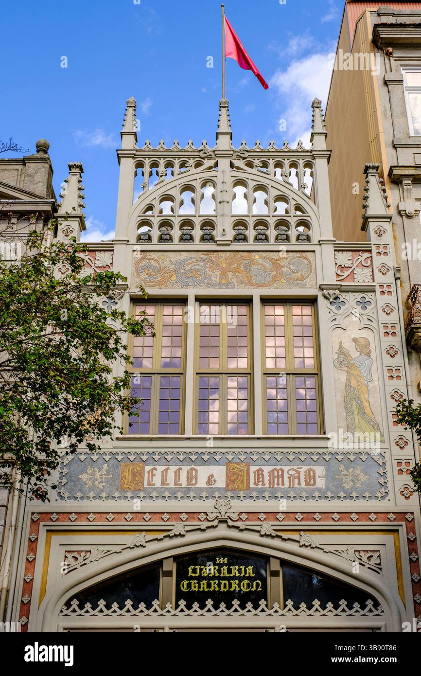 Livraria Lello & Irmão, Lello Bookstore Fassade, von Architekt Francisco Xavier Esteves, Porto, Portugal Stockfoto