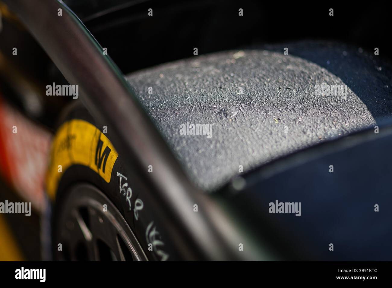 michelin, Reifen, pneu, während der TotalEnergies 6 Stunden von Spa-Francorchamps 2025, 3. Runde der FIA Langstrecken-Weltmeisterschaft 2025, vom 8. Bis 10. Mai 2025 auf dem Circuit de Spa-Francorchamps in Stavelot, Belgien Stockfoto