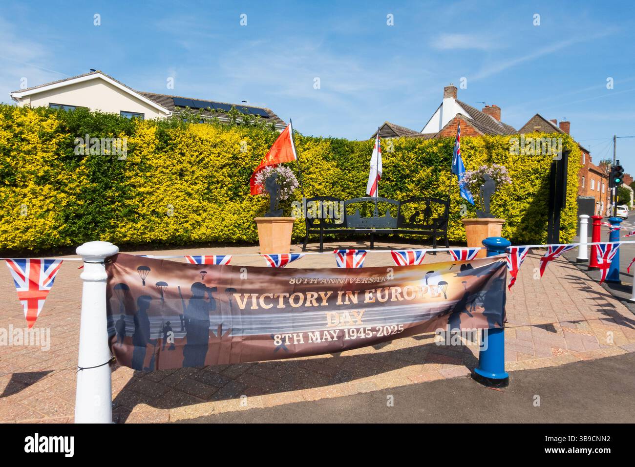 Große Gonerby-Dorfdekoration zum 80. Jahrestag des Sieges in Europa, VE-Tag, 8. Mai 2025. Stockfoto