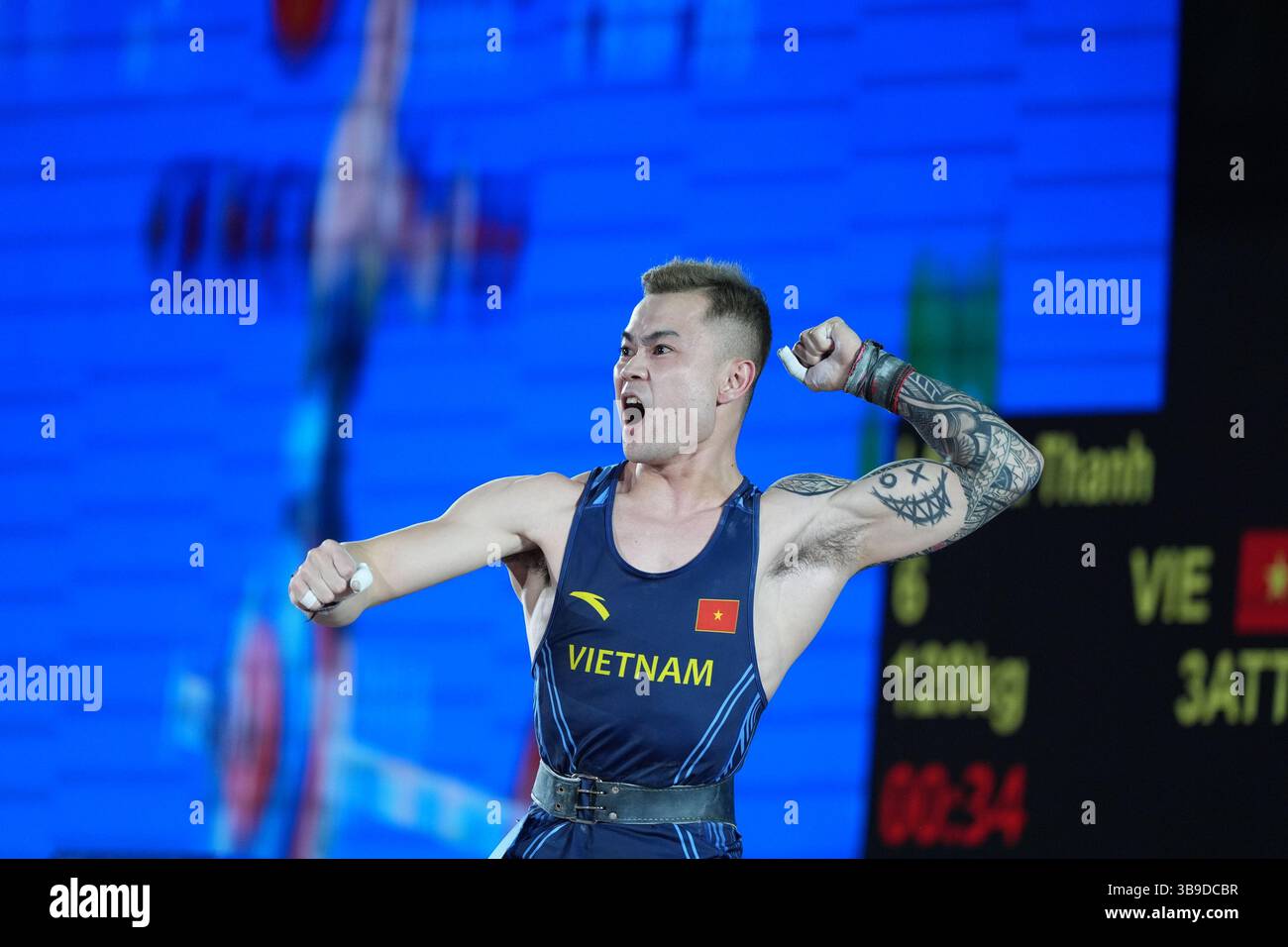 Jiangshan, chinesische Provinz Zhejiang. Mai 2025. Lai Gia Thanh aus Vietnam feiert während des 55-kg-Wettbewerbs der Männer bei den Asiatischen Gewichtheben-Meisterschaften 2025 in Jiangshan, ostchinesischer Provinz Zhejiang, 9. Mai 2025. Quelle: Hou Zhaokang/Xinhua/Alamy Live News Stockfoto